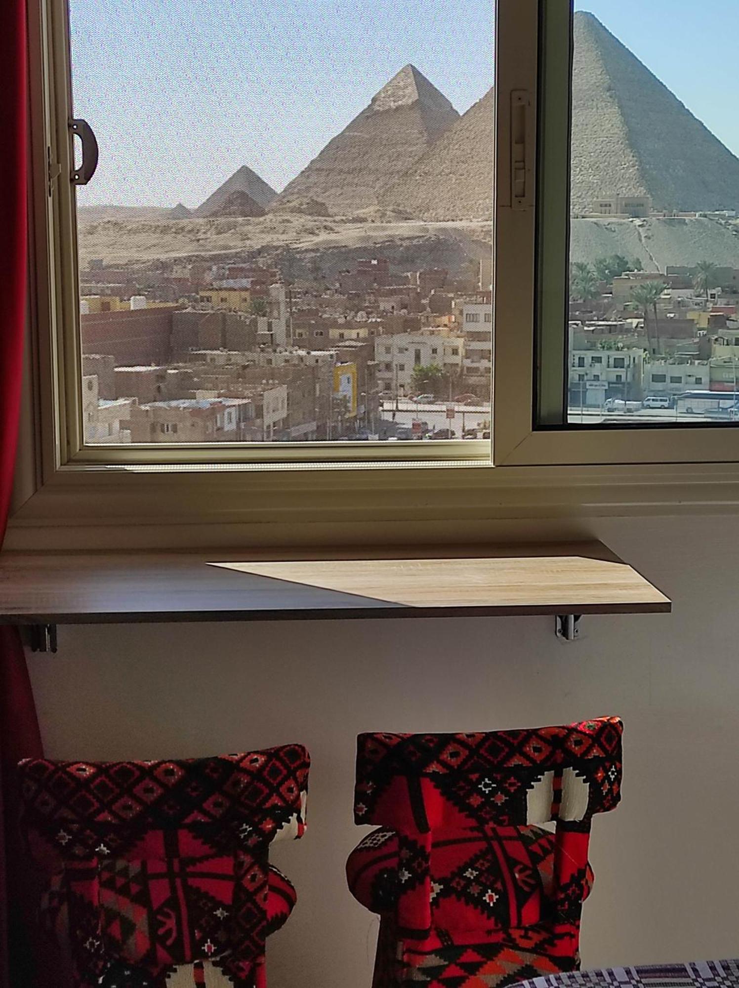 Pyramids View Suite/Vista Piramidi Le Caire Chambre photo