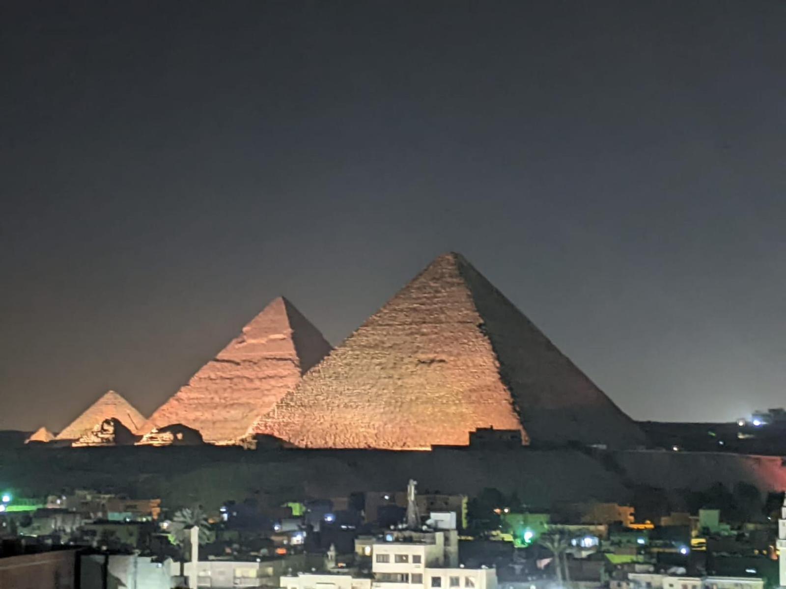 Pyramids View Suite/Vista Piramidi Le Caire Chambre photo