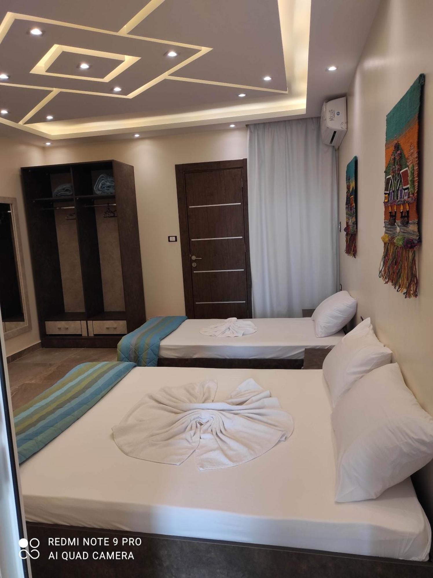 Pyramids View Suite/Vista Piramidi Le Caire Chambre photo