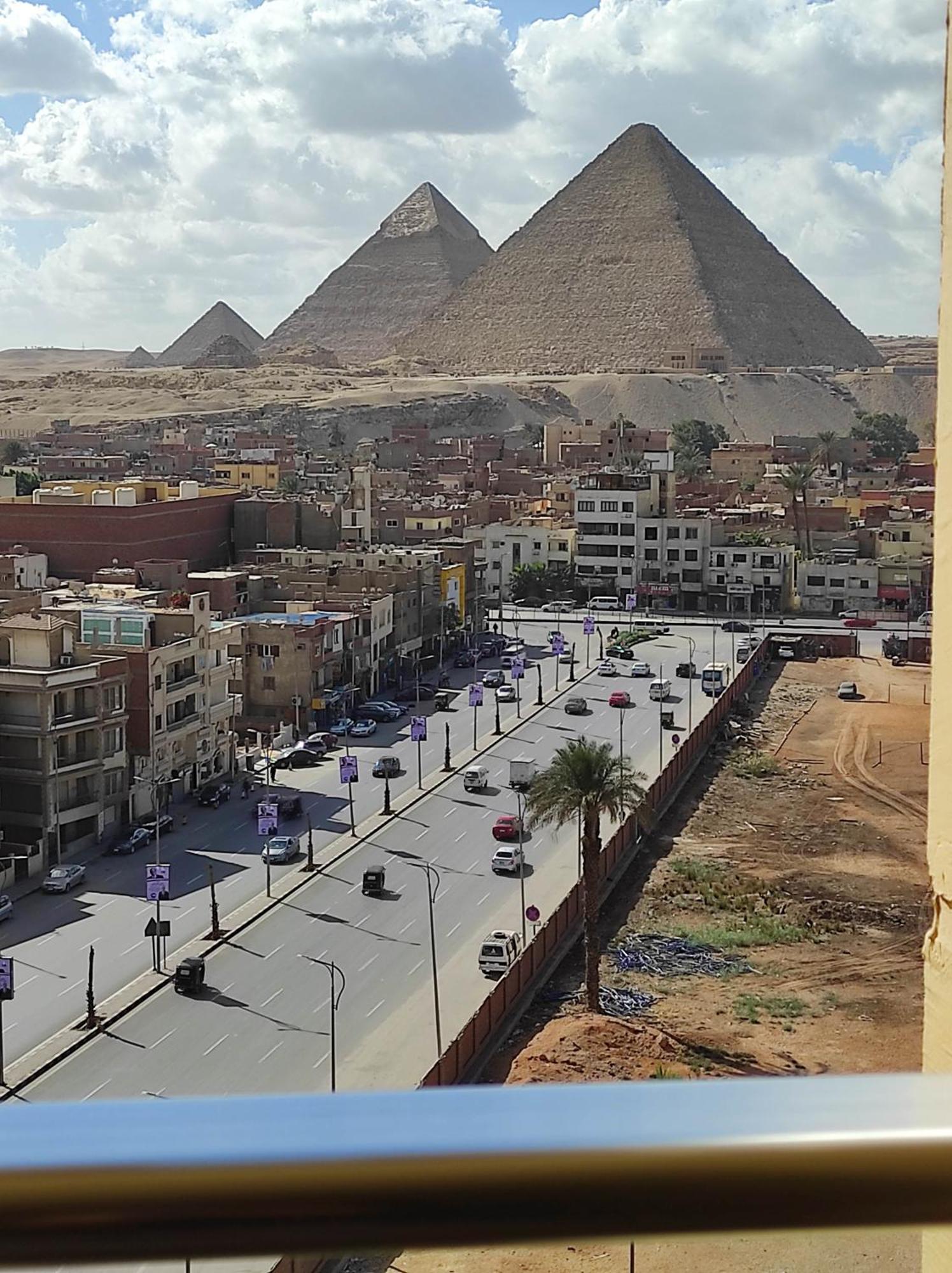 Pyramids View Suite/Vista Piramidi Le Caire Chambre photo