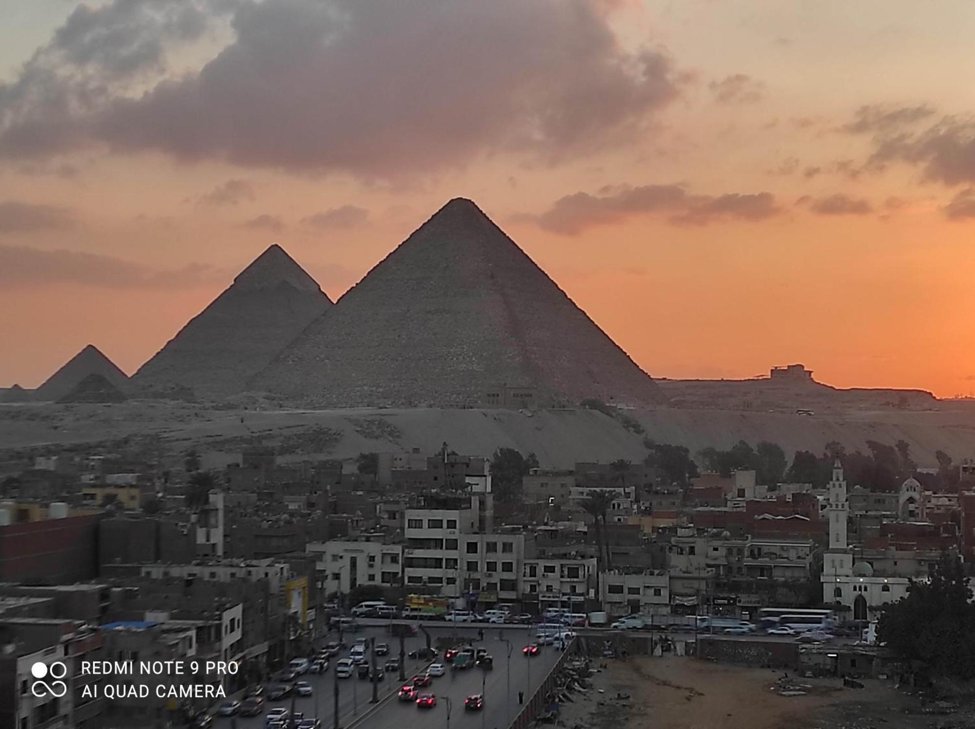 Pyramids View Suite/Vista Piramidi Le Caire Chambre photo